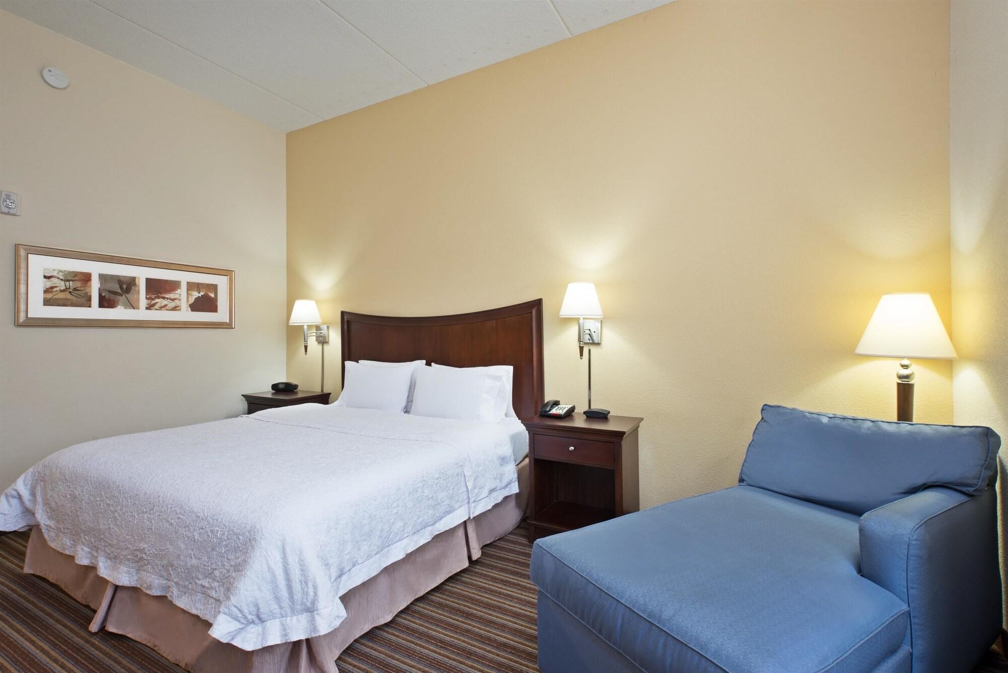 Hampton Inn Gainesville-Haymarket Exterior photo