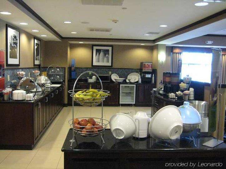 Hampton Inn Gainesville-Haymarket Restaurant photo