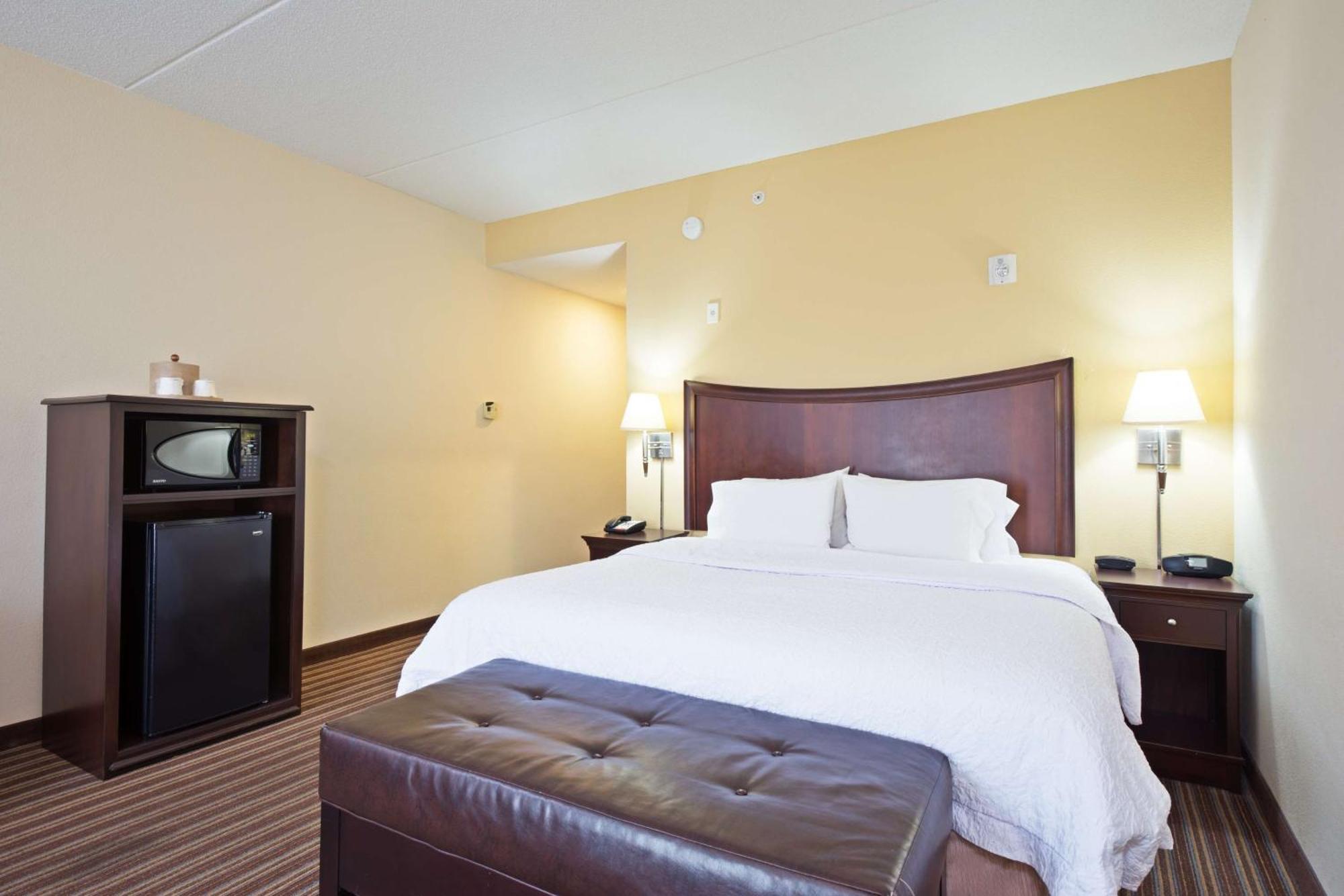 Hampton Inn Gainesville-Haymarket Exterior photo