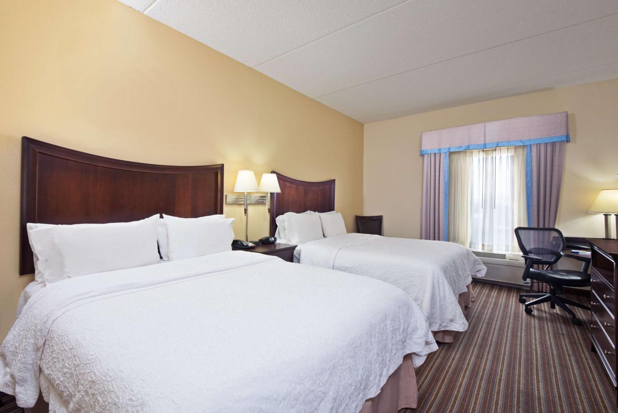Hampton Inn Gainesville-Haymarket Exterior photo
