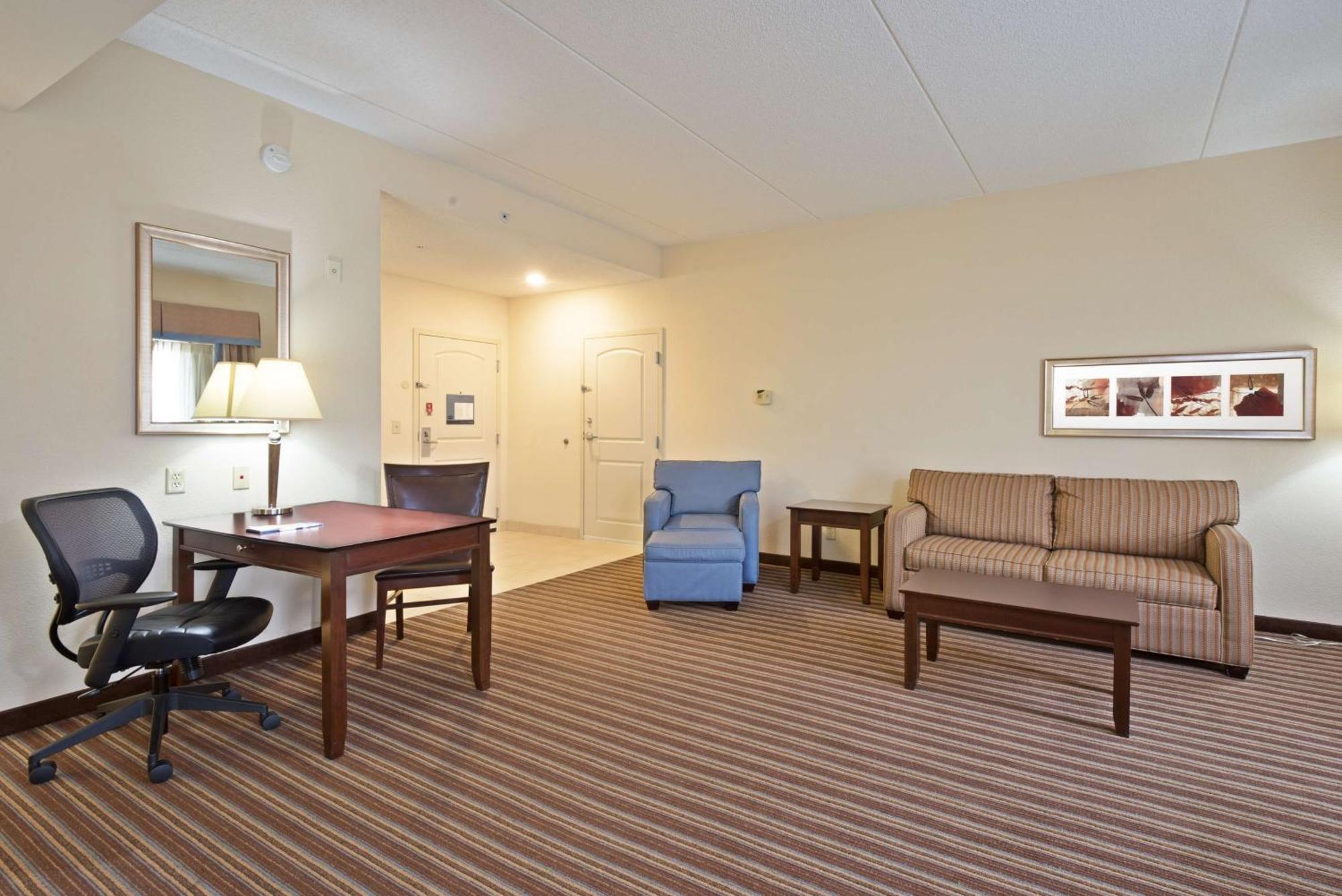 Hampton Inn Gainesville-Haymarket Exterior photo
