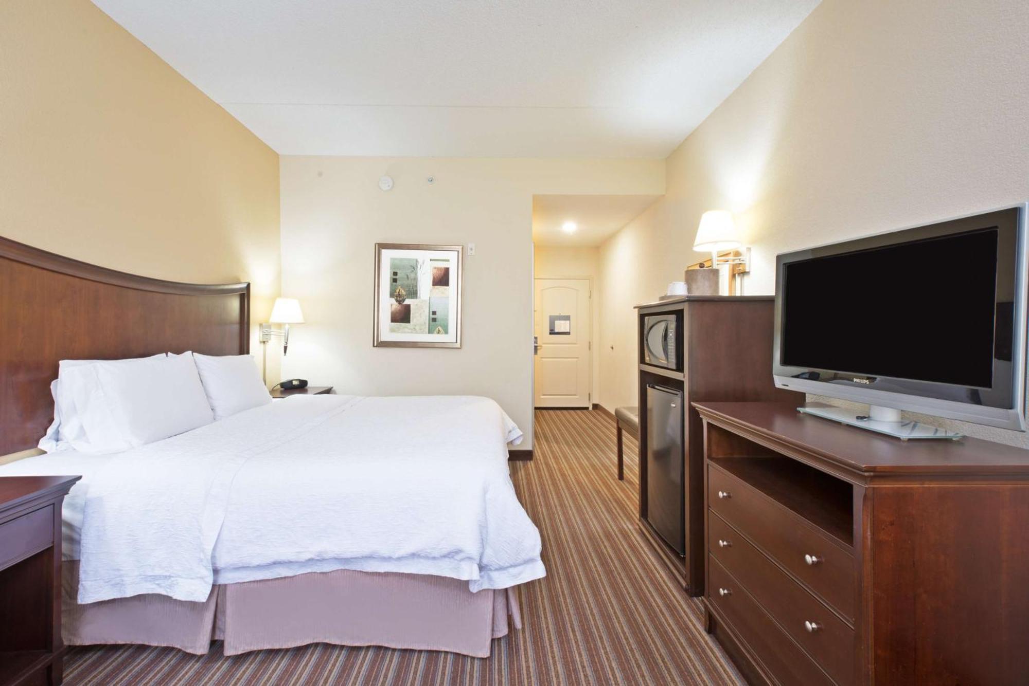 Hampton Inn Gainesville-Haymarket Exterior photo