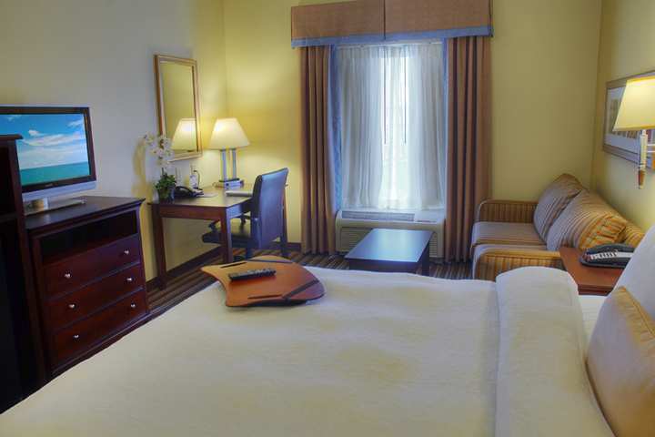 Hampton Inn Gainesville-Haymarket Exterior photo