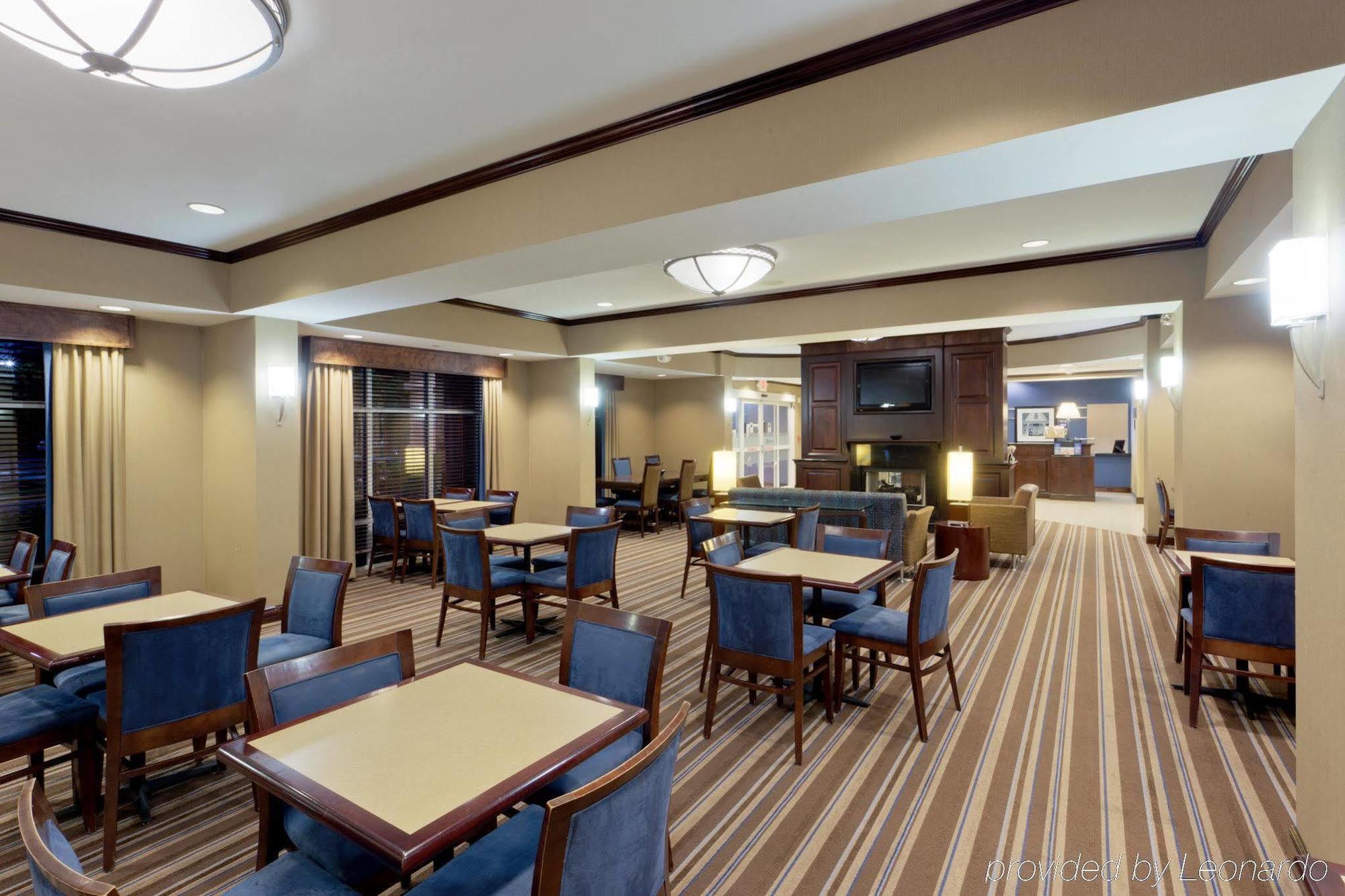 Hampton Inn Gainesville-Haymarket Exterior photo