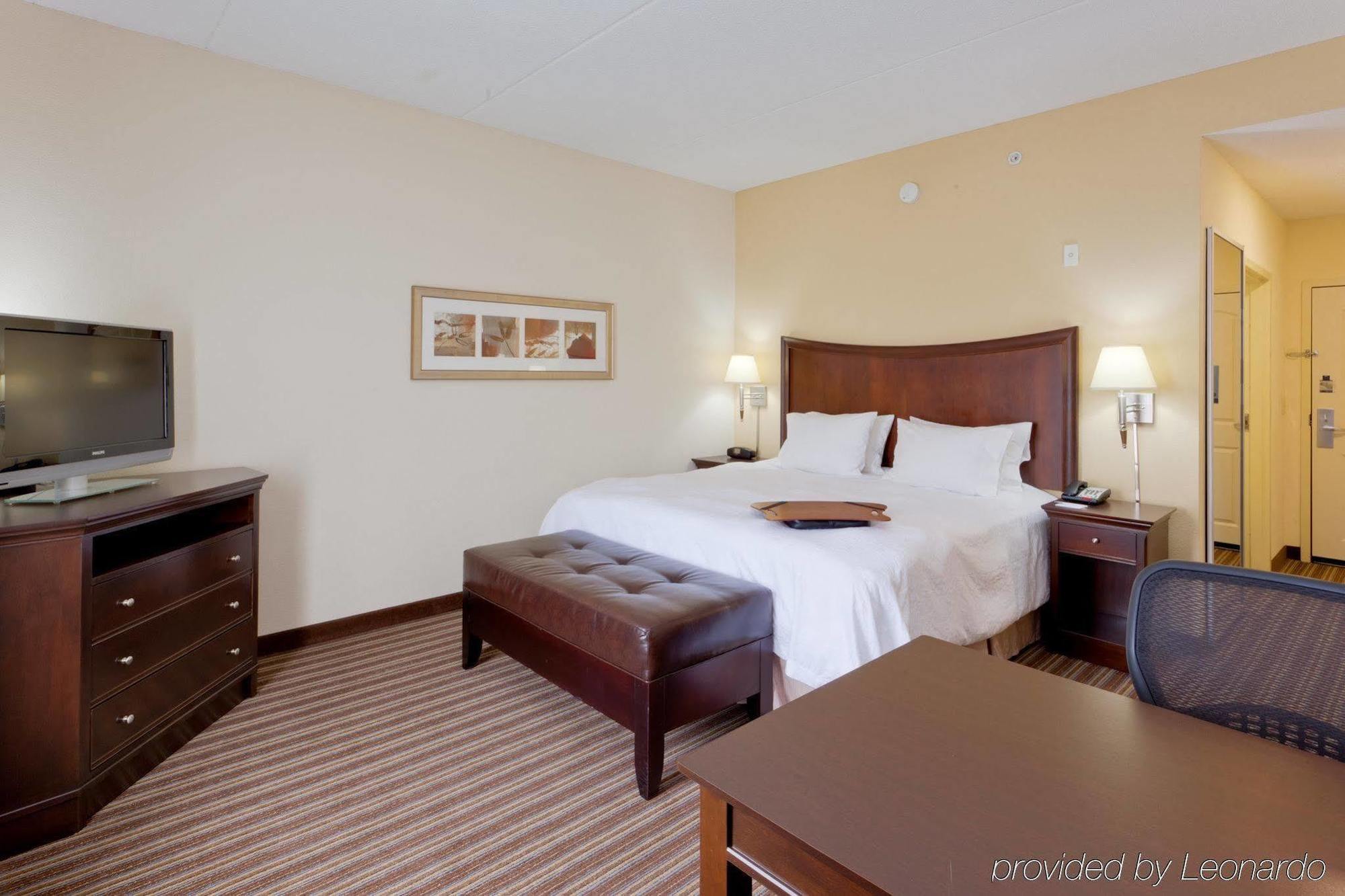 Hampton Inn Gainesville-Haymarket Exterior photo